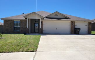 4bd/3ba house with 2nd master suite in Goodnight Ranch!