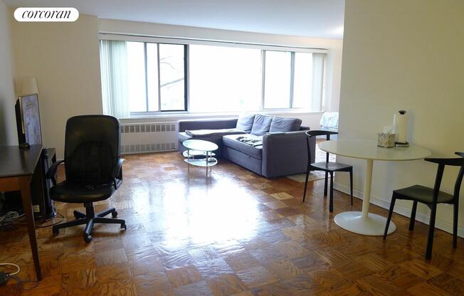Studio, 1 bath, 649 sqft, $3,800, Unit 2L