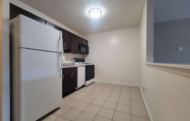 1 bed, 1 bath, $1,195, Unit 210