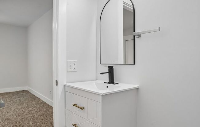 2 beds, 2 baths, 1,000 sqft, $1,692