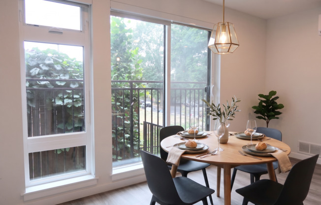 1 bed, 2 baths, 739 sqft, $2,319, Unit 112