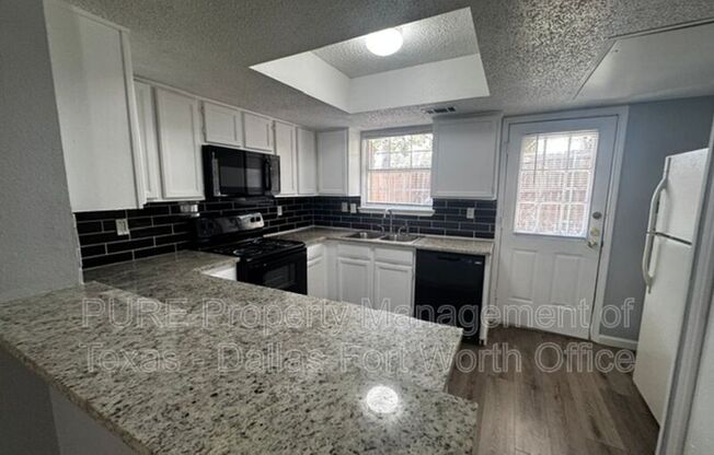 4004 W PIONEER DR