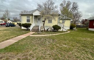 2 BEDROOM, 1 BATHROOM APARTMENT
