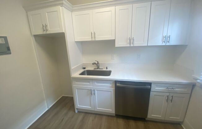 Studio, 1 bath, 400 sqft, $1,495, Unit 1516-30