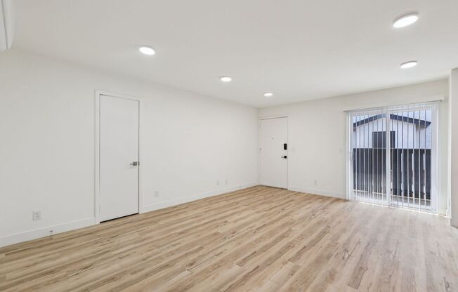 2 beds, 2 baths, 852 sqft, $2,927, Unit 604