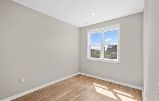 1 bed, 1 bath, 614 sqft, $2,140, Unit 325