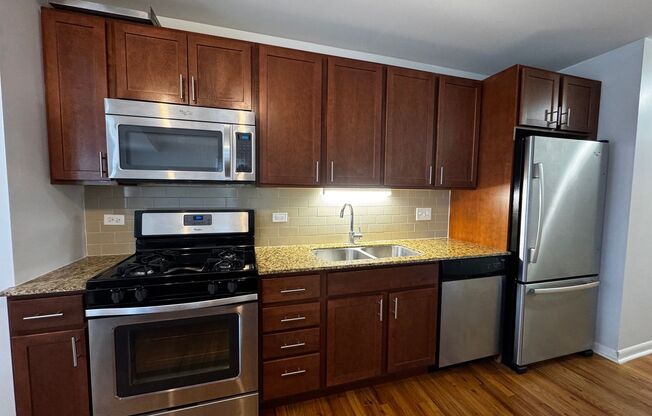 2 beds, 1 bath, 1,000 sqft, $2,000, Unit 303