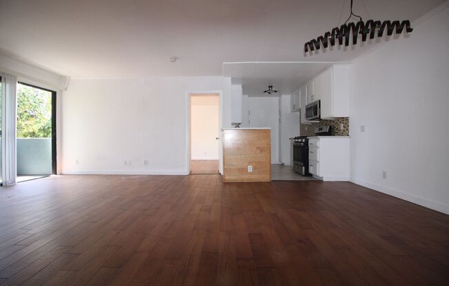 4844 RIVERTON AVE.