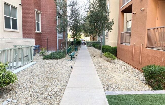 STUNNING 2 BEDROOM 2 BATHROOM FIRST FLOOR CONDO LOCATED ON THE SOUTH LAS VEGAS STRIP. SITUATED IN A GUARD GATED COMMUNITY