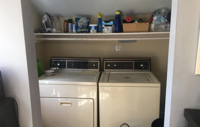 2 beds, 1 bath, $1,700