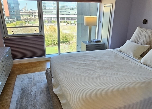 1 bed, 1 bath, 747 sqft, $3,450, Unit 707T