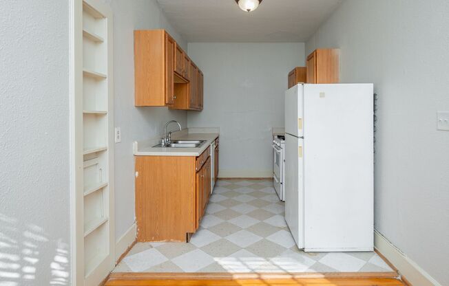 Studio, 1 bath, 593 sqft, $765, Unit 25