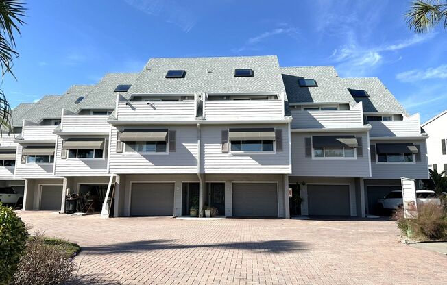 Tierra Verde WATERFRONT Annual Unfurn. 3BR 3BA 2 Car Tandem Garage Townhome w/SLIP