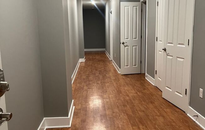 2 beds, 2 baths, $1,900, Unit 316