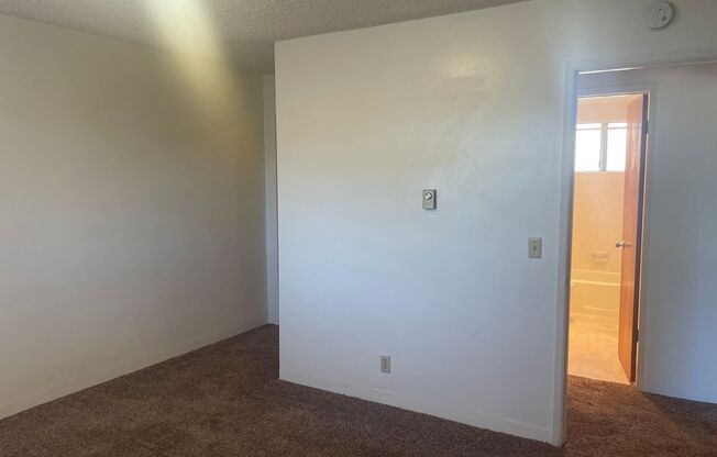 1 bed, 1 bath, $2,000, Unit Unit 05