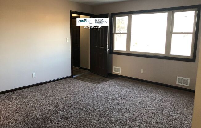 3 beds, 1 bath, 1,101 sqft, $1,800, Unit #4