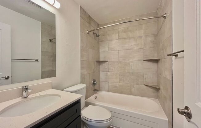 2 beds, 1 bath, 700 sqft, $1,445, Unit 11
