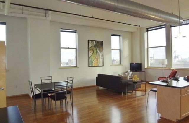 clubhouse dining at Boston Lofts, Milwaukee, WI