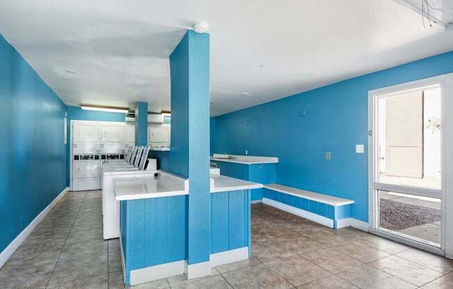 Madera at Metro Laundry room