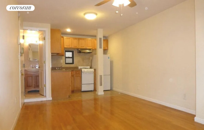 Studio, 1 bath, 375 sqft, $2,800, Unit 2B