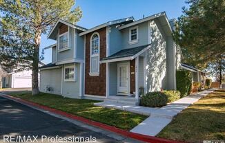 1900 E Minaret Circle