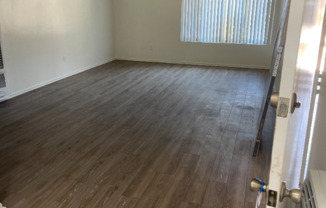 2232 E LENITA LN