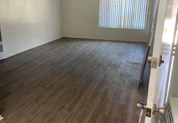 2232 E LENITA LN