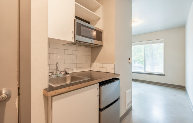 Studio, 1 bath, 207 sqft, $995, Unit 702