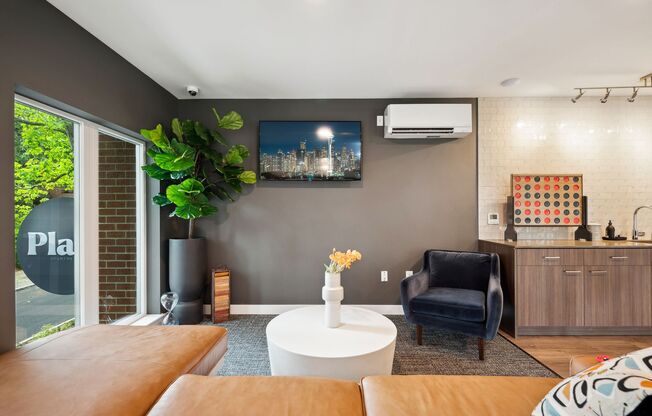 Studio, 1 bath, 688 sqft, $2,455, Unit 2
