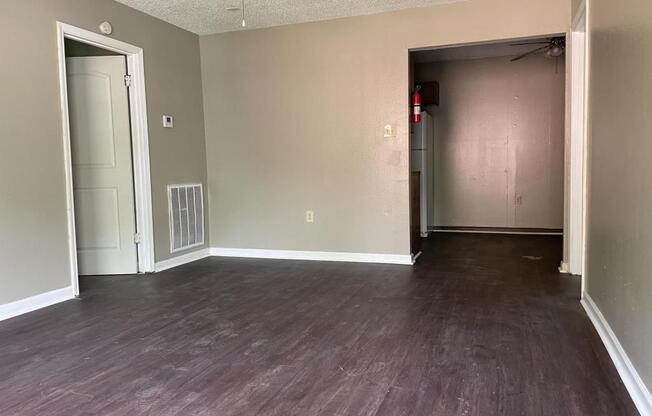 2 beds, 2 baths, 900 sqft, $850