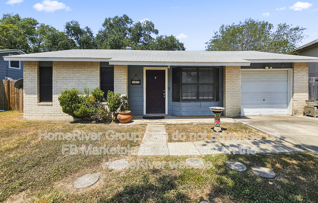 305 VIVIAN DR