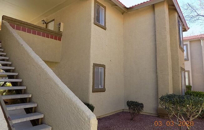 1 bed, 1 bath, $1,100, Unit #2033