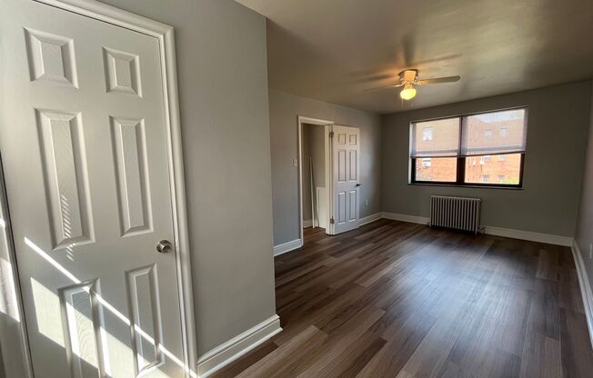 2 beds, 1 bath, 800 sqft, $1,720, Unit 6224 Fifth Ave. #212H
