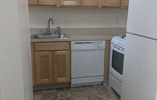 #422 CEDAR VILLA APARTMENTS