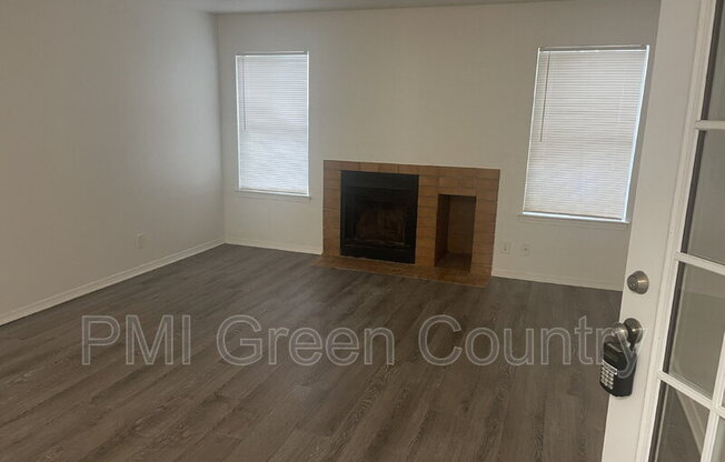 6657 S VICTOR AVE