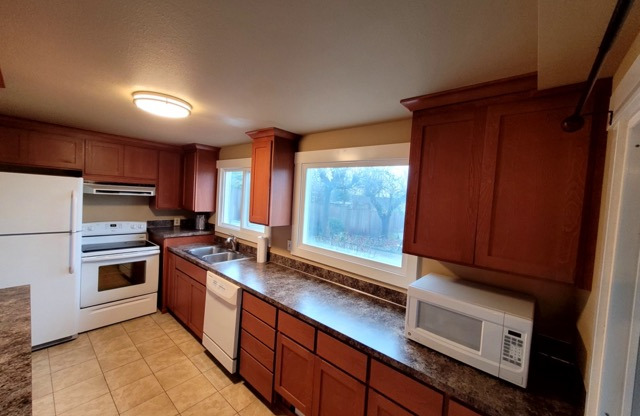 1212 S 101 ST