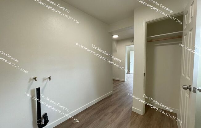 929 1/2 HOOVER AVE