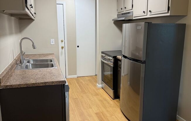 2 beds, 1 bath, 875 sqft, $1,445, Unit 241-307