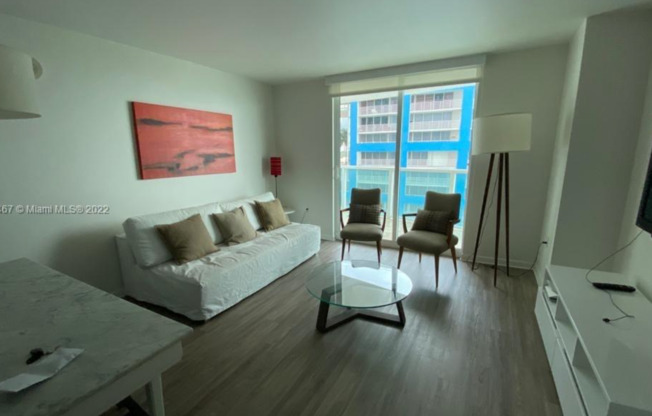 Furnished 1BR Condo with Stunning Bay Views in Brickell