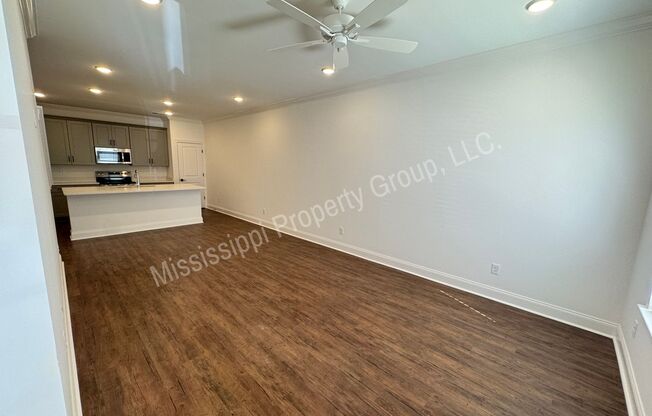 3BR/3.5BA End Unit in South Grove
