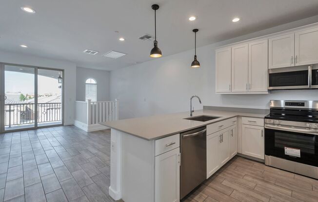 Brand New Luxurious Townhome in Warner Meadow