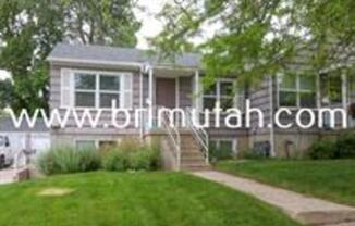 122 1/2 GIRARD AVE