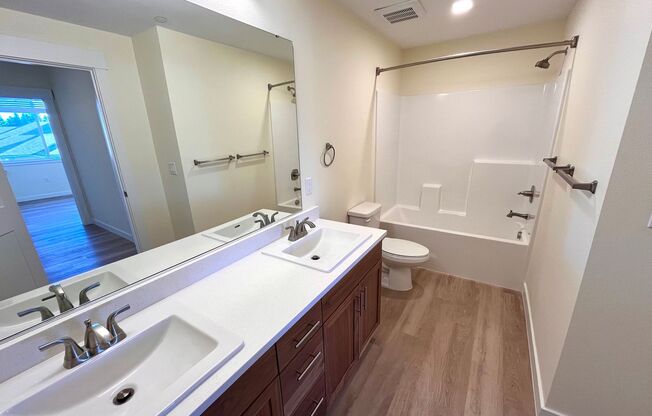 2 beds, 1 bath, $1,875, Unit E309