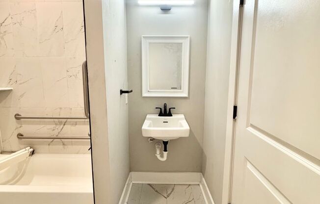 1 bed, 1 bath, 627 sqft, $1,299, Unit 204