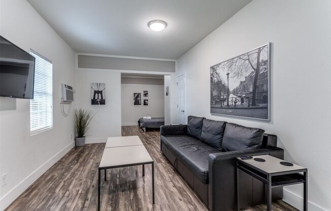 1 bed, 1 bath, 565 sqft, $925, Unit Unit C