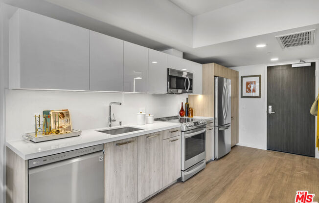 Studio, 1 bath, 521 sqft, $2,104, Unit 364