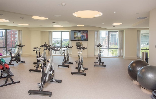 2 beds, 2 baths, 999 sqft, $5,495, Unit 737