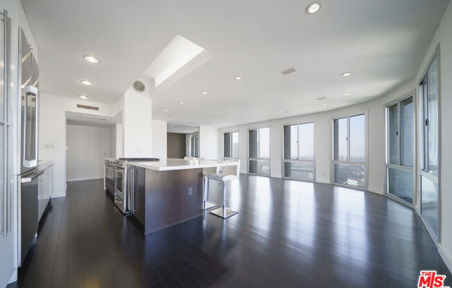 2 beds, 2 baths, 1,234 sqft, $4,000, Unit 2110