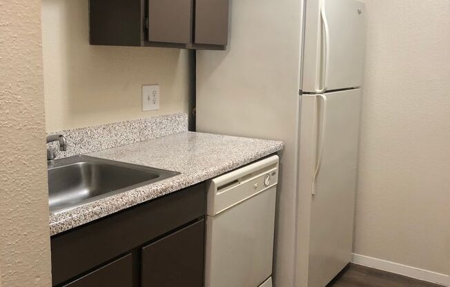 1 bed, 1 bath, 841 sqft, $875, Unit 1608