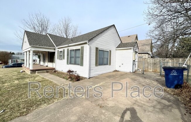 1247 S QUEBEC AVE
